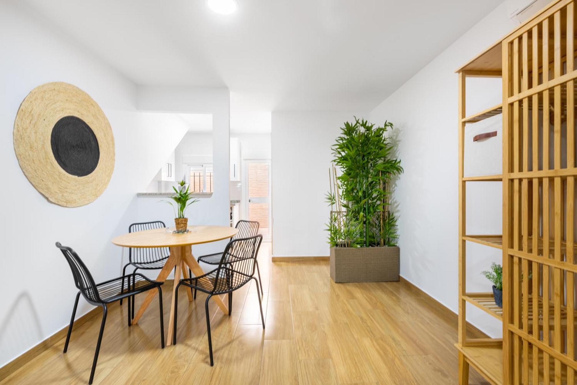 Vakantiehuis Wintowinrentals Huelin Con Terraza Chill Out